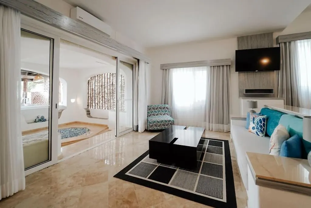 Villa Corona 6 Bedroom Luxury Mansion Puerto Morelos