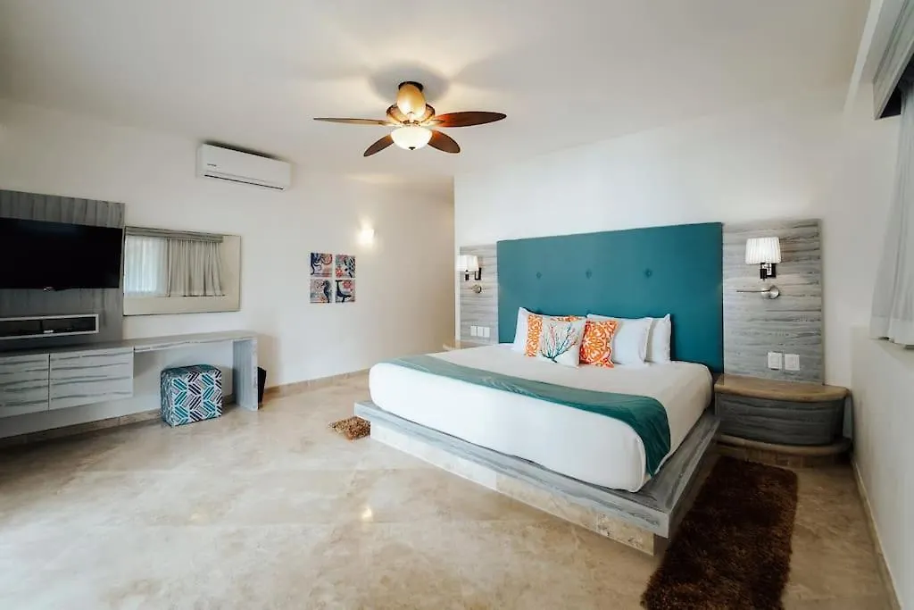 Villa Corona 6 Bedroom Luxury Mansion Puerto Morelos