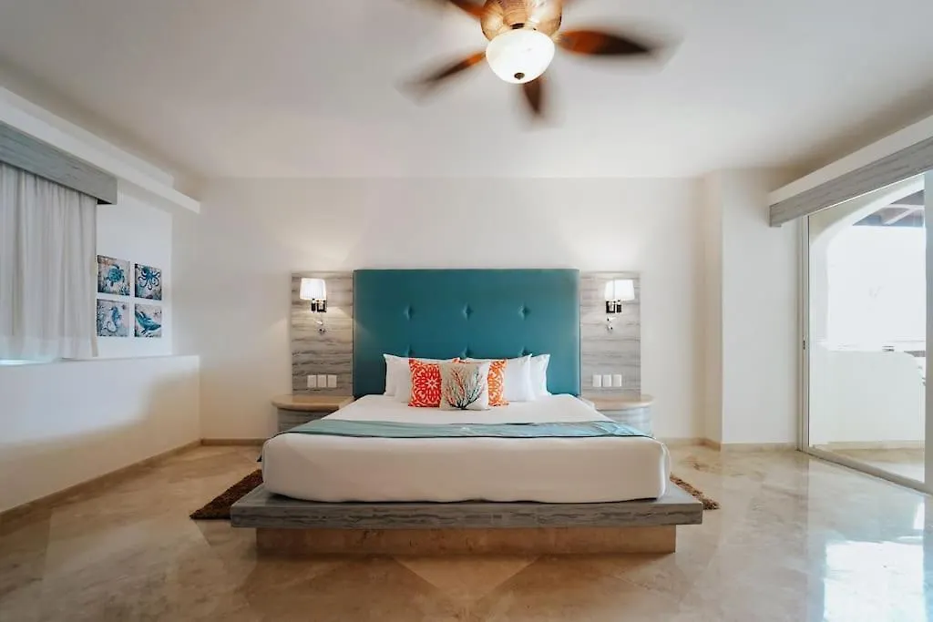Villa Corona 6 Bedroom Luxury Mansion Puerto Morelos Mexico
