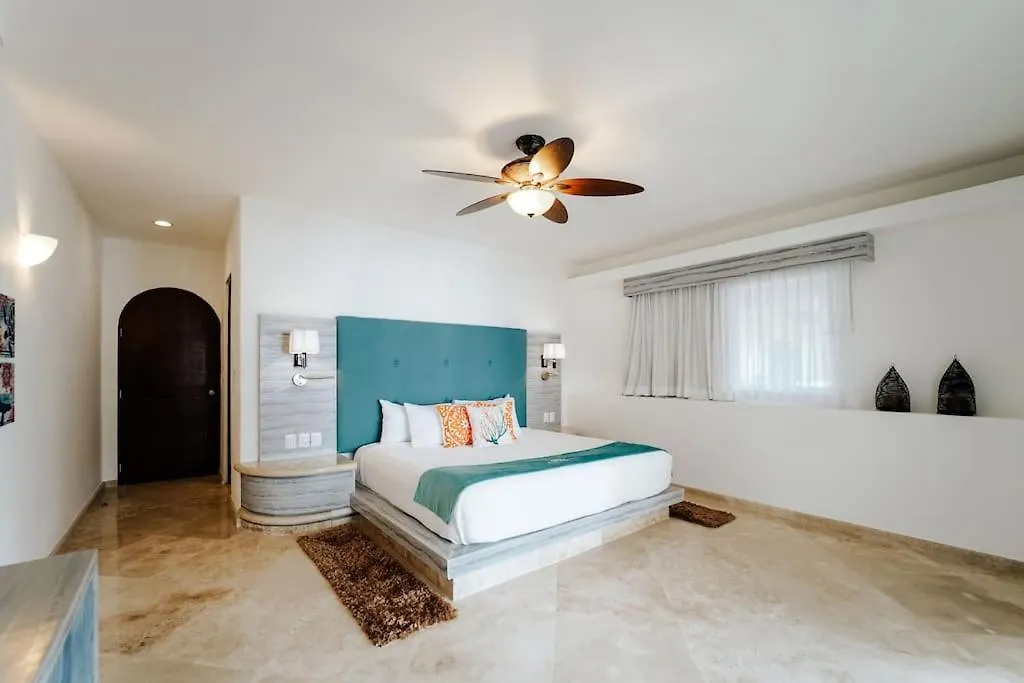 Villa Corona 6 Bedroom Luxury Mansion Puerto Morelos 0*,  Mexico
