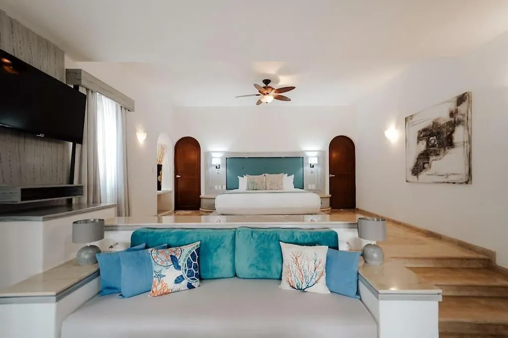 Villa Corona 6 Bedroom Luxury Mansion Puerto Morelos 0*,  Mexico