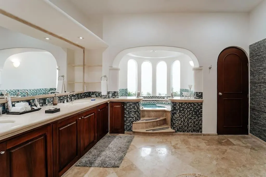 Villa Corona 6 Bedroom Luxury Mansion 莫雷洛斯港 墨西哥