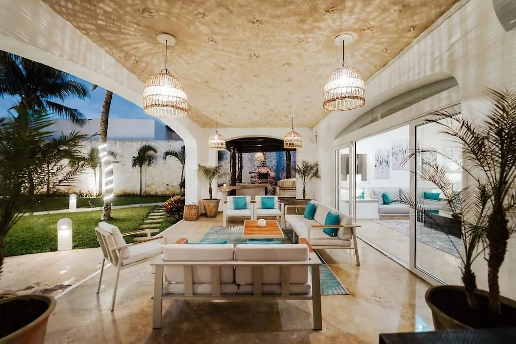 Villa Corona 6 Bedroom Luxury Mansion 莫雷洛斯港